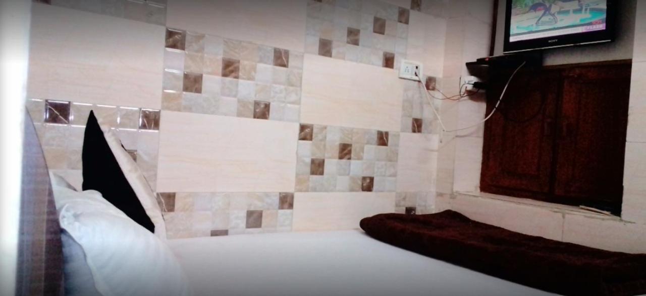 Ajanta Hotel 100 Mtrs Railway Station & 400 Mtrs Dargah Ατζμέρ Εξωτερικό φωτογραφία